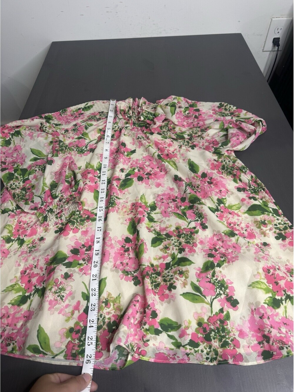 Tuckernuck Lydia Blouse Gossamer Pink Hydrangea Floral Smocked Top - Picture 7 of 7